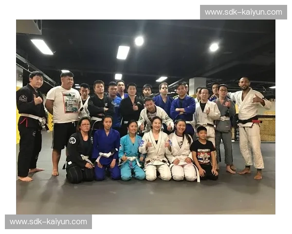 从“人体象棋”到人生博弈：巴西柔术vs全世界的生存法则